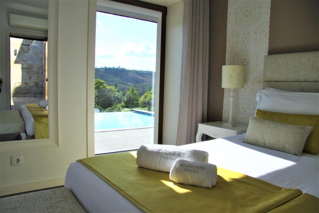 Casa Valxisto Guest House Penafiel Exterior photo